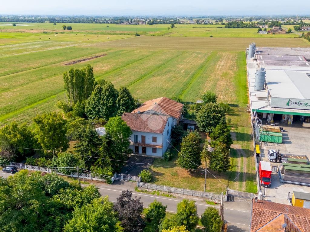 Casa semi indipendente Via Rivarolo, Castelnovo di Sotto - foto 1