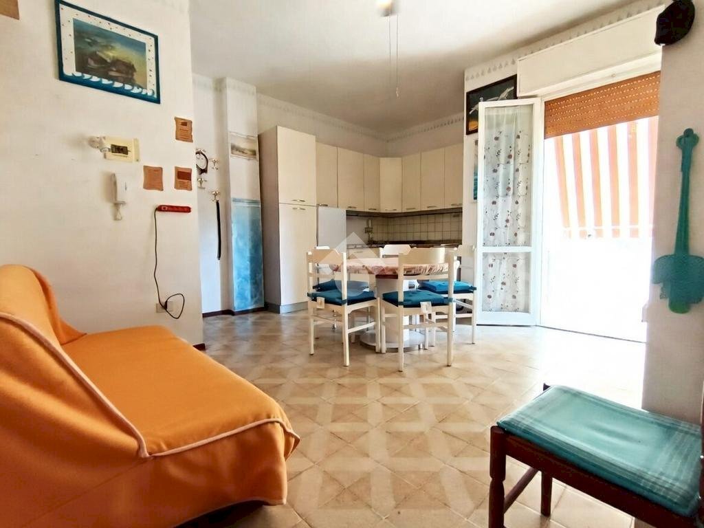 Three-room apartment Viale Francesco Petrarca, Ravenna (neighborhood Lido Adriano) - photo 3