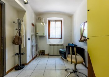Two-room apartment Viale Guglielmo Marconi, Bene Vagienna - photo 8