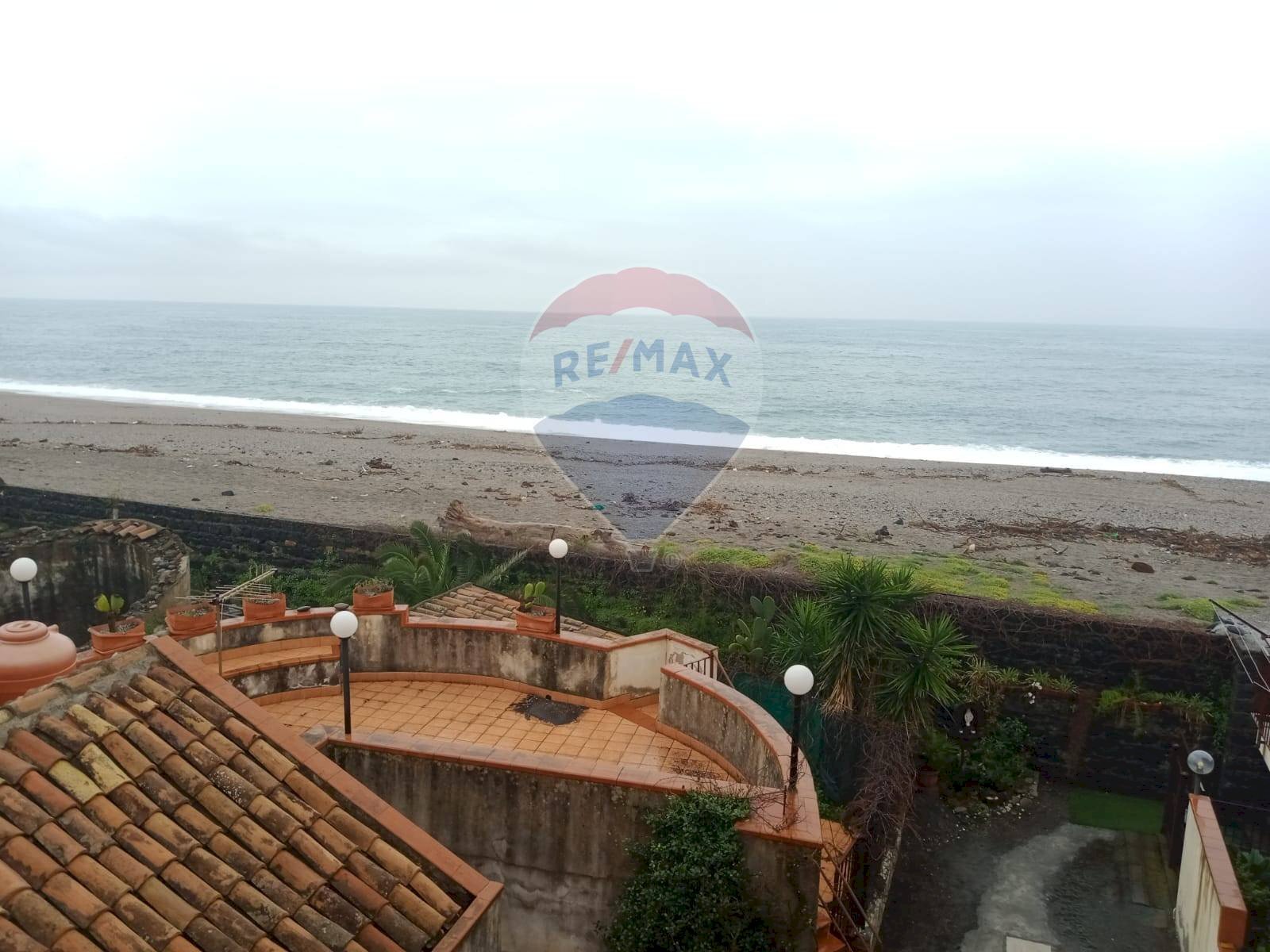 Vista dell\'acqua - Semi-detached Villa Via spiaggia
 
258-260, Mascali - photo 2