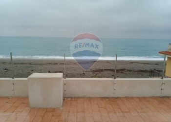 Vista dell\'acqua - Villa Bifamiliare Via spiaggia
 
258-260, Mascali - foto 16