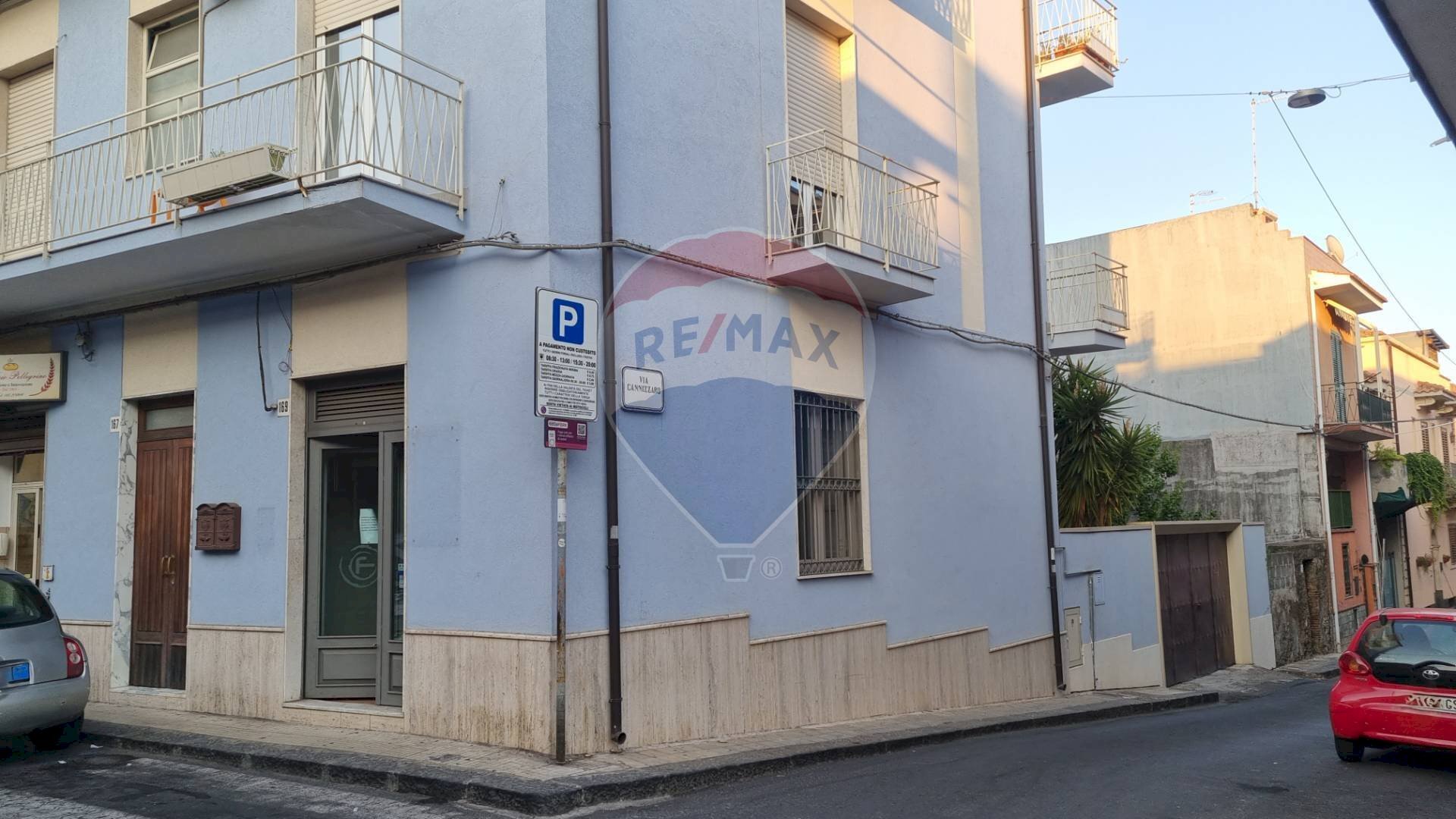 Edificio all\'aperto - Locale Commerciale Re Martino
 
169, Aci Castello - foto 3