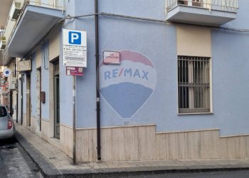 Edificio all\'aperto - Locale Commerciale Re Martino
 
169, Aci Castello - foto 4