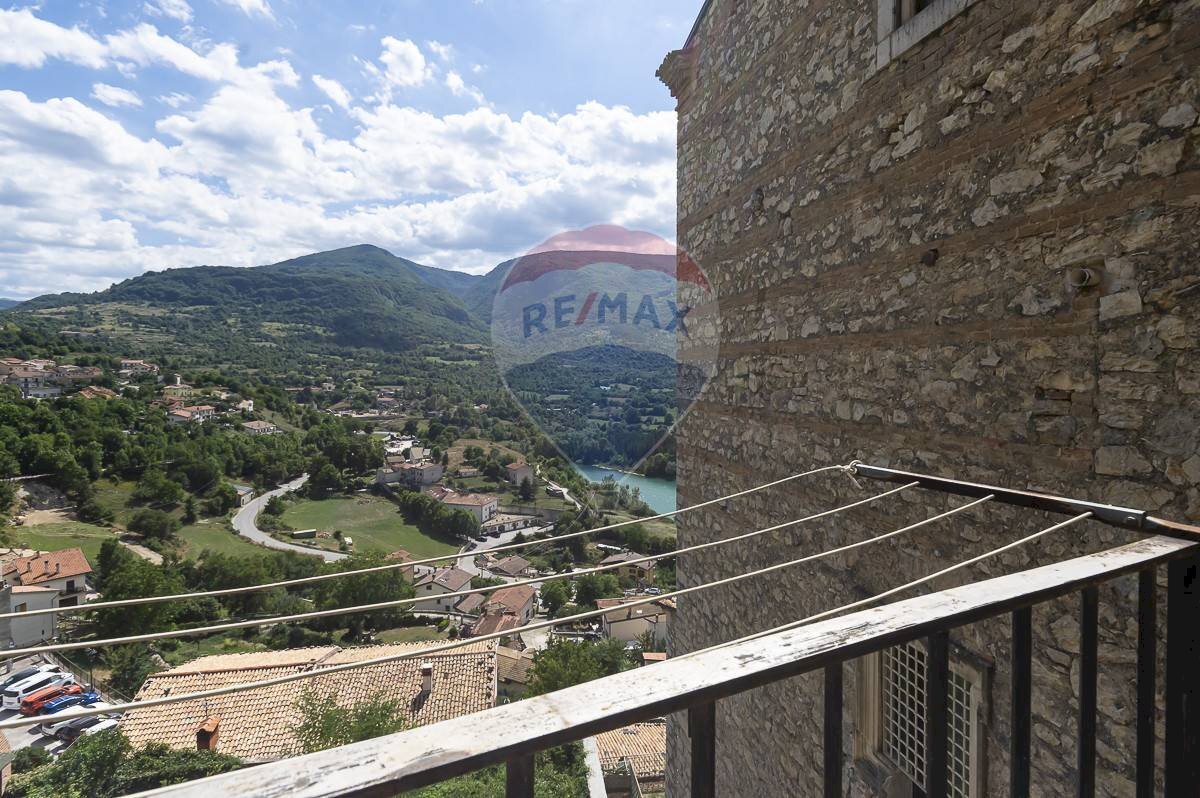 Vista delle montagne - Independent house Via Stretta
 
26, Barrea - photo 3