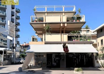 Foto 1 - Trilocale LUNGOMARE MARCONI
 
286, Alba Adriatica - foto 1