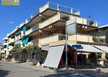 Foto 3 - Trilocale LUNGOMARE MARCONI
 
286, Alba Adriatica - foto 3