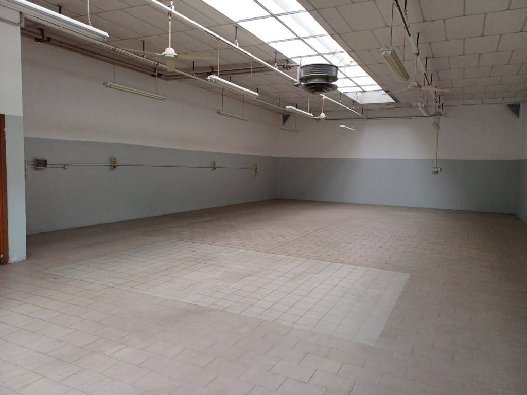 Magazzino - Shop via Bologna, Novi di Modena - photo 1