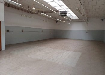 Magazzino - Shop via Bologna, Novi di Modena - photo 1