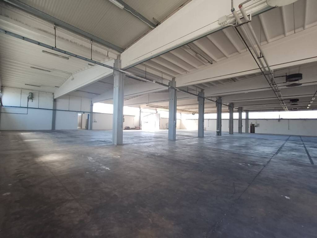 Magazzino - Shed via Bologna, Novi di Modena - photo 1