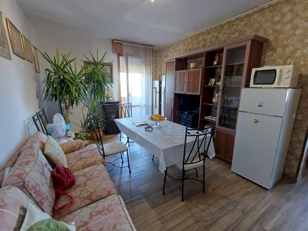 Salone - Bilocale via Enrico Fermi, Carpi - foto 1