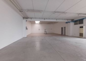 Magazzino - Shop via Bologna, Novi di Modena - photo 2