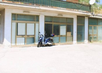 Facciata - Shed via Alcide De Gasperi, Formia - photo 1