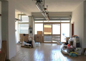 Interno non residenziale - Shed via Alcide De Gasperi, Formia - photo 9