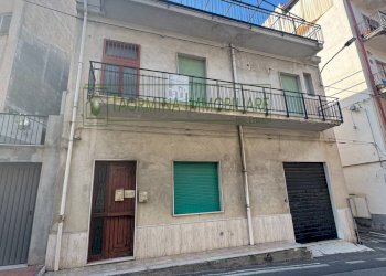 Foto 1 - Independent house Via Vittorio Emanuele
 
133, Giardini-Naxos - photo 1