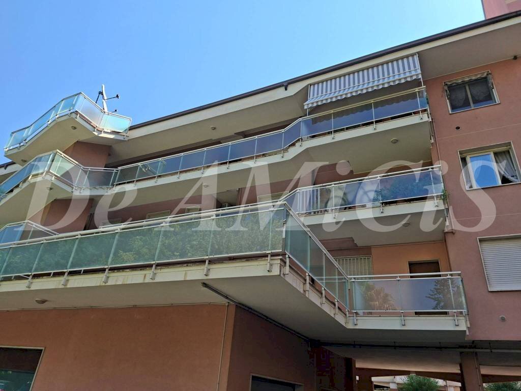 Facciata - Three-room apartment via Aldo Moro, 10, Vallecrosia - photo 3