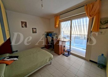 Camera da letto - Trilocale via Aldo Moro, 10, Vallecrosia - foto 24