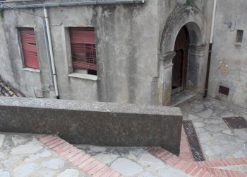 Facciata - Casa indipendente via Tarpea, 20, Rocca Imperiale - foto 8