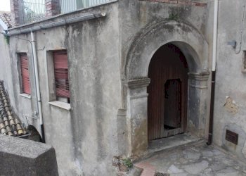 Facciata - Casa indipendente via Tarpea, 20, Rocca Imperiale - foto 4