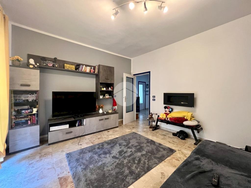 Three-room apartment Via fontana, Traves - photo 1