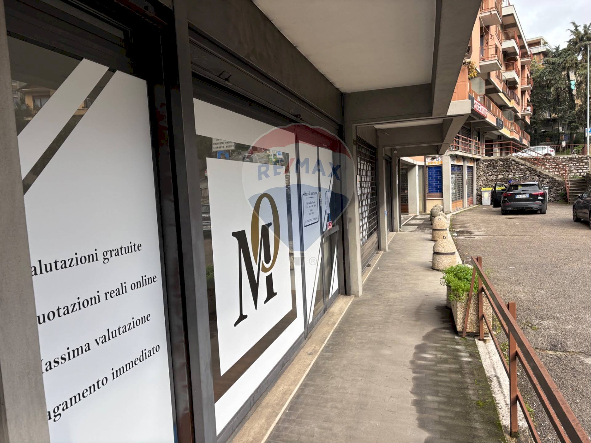 Balcone - Commercial Premises Via Ruggero D'Andreotto
85, Perugia - photo 2