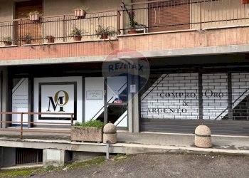 Edificio all\'aperto - Locale Commerciale Via Ruggero D'Andreotto
 
85, Perugia - foto 1