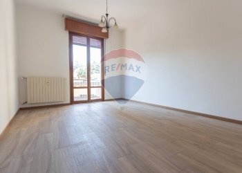 Stanza vuota - Four-room apartment Piazzale della Stazione
 
3, Salsomaggiore Terme - photo 4