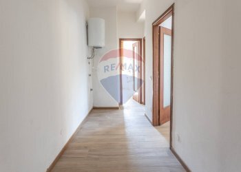 Hall / corridoio - Four-room apartment Piazzale della Stazione
 
3, Salsomaggiore Terme - photo 9