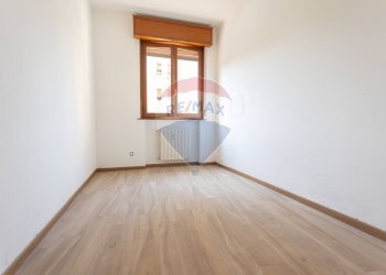 Stanza vuota - Four-room apartment Piazzale della Stazione
 
3, Salsomaggiore Terme - photo 10