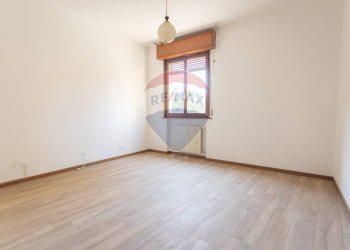 Stanza vuota - Four-room apartment Piazzale della Stazione
 
3, Salsomaggiore Terme - photo 12