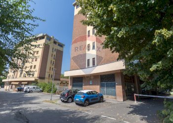 Edificio all\'aperto - Four-room apartment Piazzale della Stazione
 
3, Salsomaggiore Terme - photo 24
