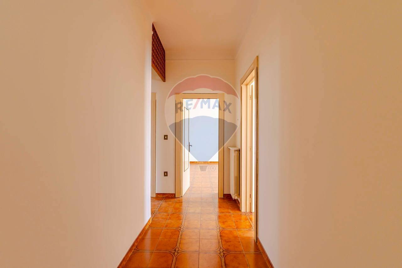 Hall / corridoio - Appartamento Via Cesare Battisti
121, Alberobello - foto 3