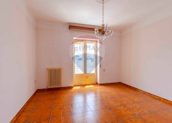 Stanza vuota - Appartamento Via Cesare Battisti
 
121, Alberobello - foto 2