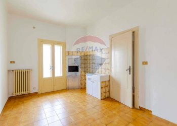 Stanza vuota - Appartamento Via Cesare Battisti
 
121, Alberobello - foto 4