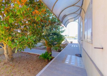 Edificio all\'aperto - Appartamento Via Mottola, Martina Franca - foto 1