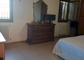 Camera da letto - Villa via Limidi, Soliera - photo 41