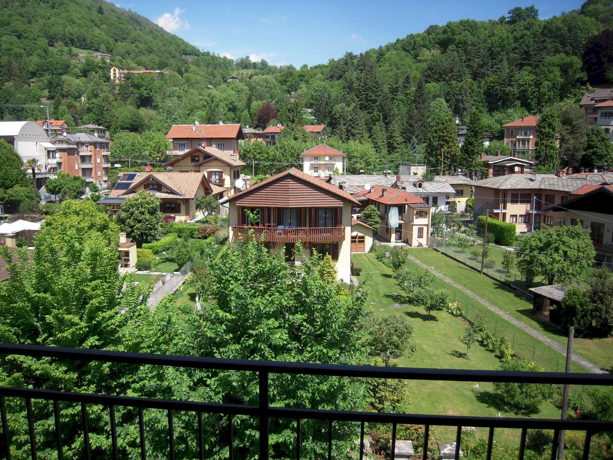 Vista Camera - Trilocale viale Viale Trento, 3, Torre Pellice - foto 1