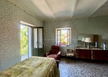 Camera da letto - Rustico Località Sant'Anna, 56, Monforte d'Alba - foto 18
