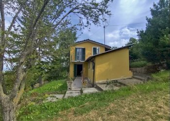 Casa indipendente Belvedere Langhe - foto 1