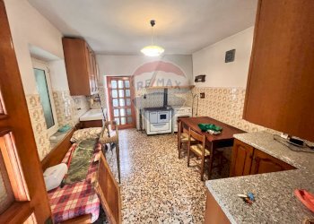 Casa semi indipendente località Scaruggia, snc 
 Comuneglia, Varese Ligure - foto 12