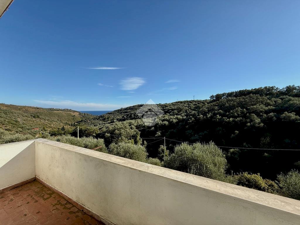 Independent house Regione pantai inferiore, Civezza - photo 3
