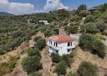 Casa indipendente Regione pantai inferiore, Civezza - foto 8