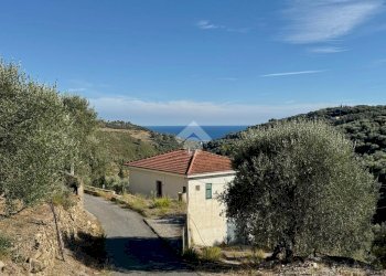 Casa indipendente Regione pantai inferiore, Civezza - foto 40