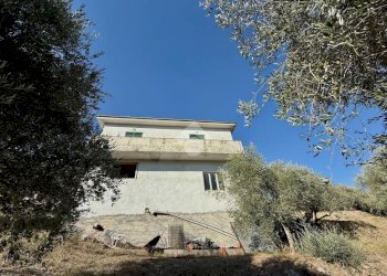 Casa indipendente Regione pantai inferiore, Civezza - foto 42