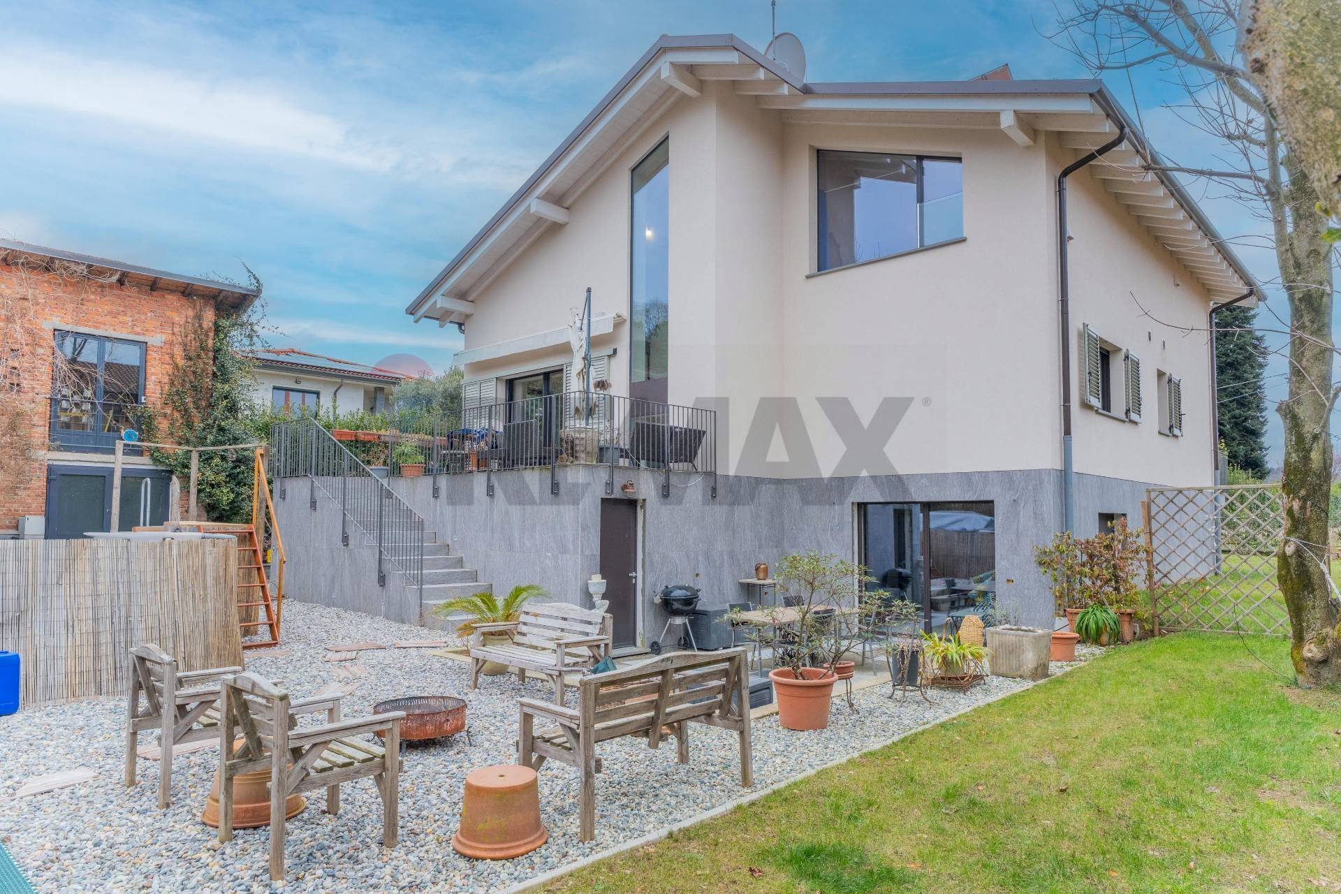 Casa all\'aperto - Villa Via Ten Giuseppe Lionelli Mendozza
 
44, Monvalle - foto 1