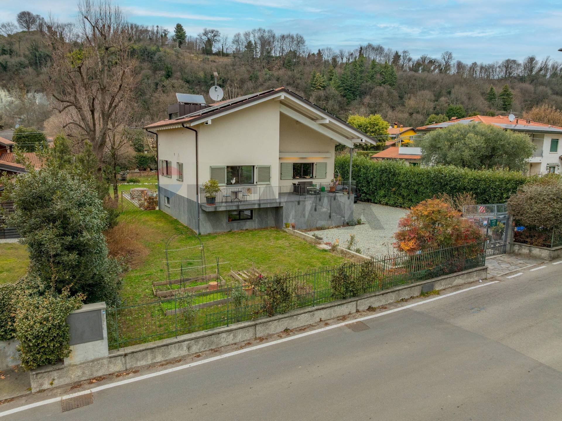 Casa all\'aperto - Villa Via Ten Giuseppe Lionelli Mendozza
 
44, Monvalle - foto 3