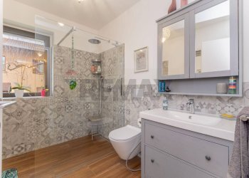 Bagno - Villa Via Ten Giuseppe Lionelli Mendozza
 
44, Monvalle - foto 44