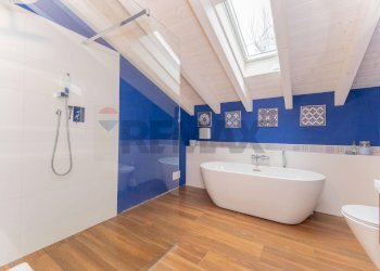 Bagno - Villa Via Ten Giuseppe Lionelli Mendozza
 
44, Monvalle - foto 65