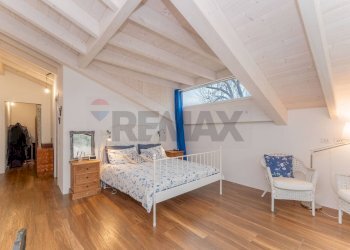 Camera / camera da letto - Villa Via Ten Giuseppe Lionelli Mendozza
 
44, Monvalle - foto 70