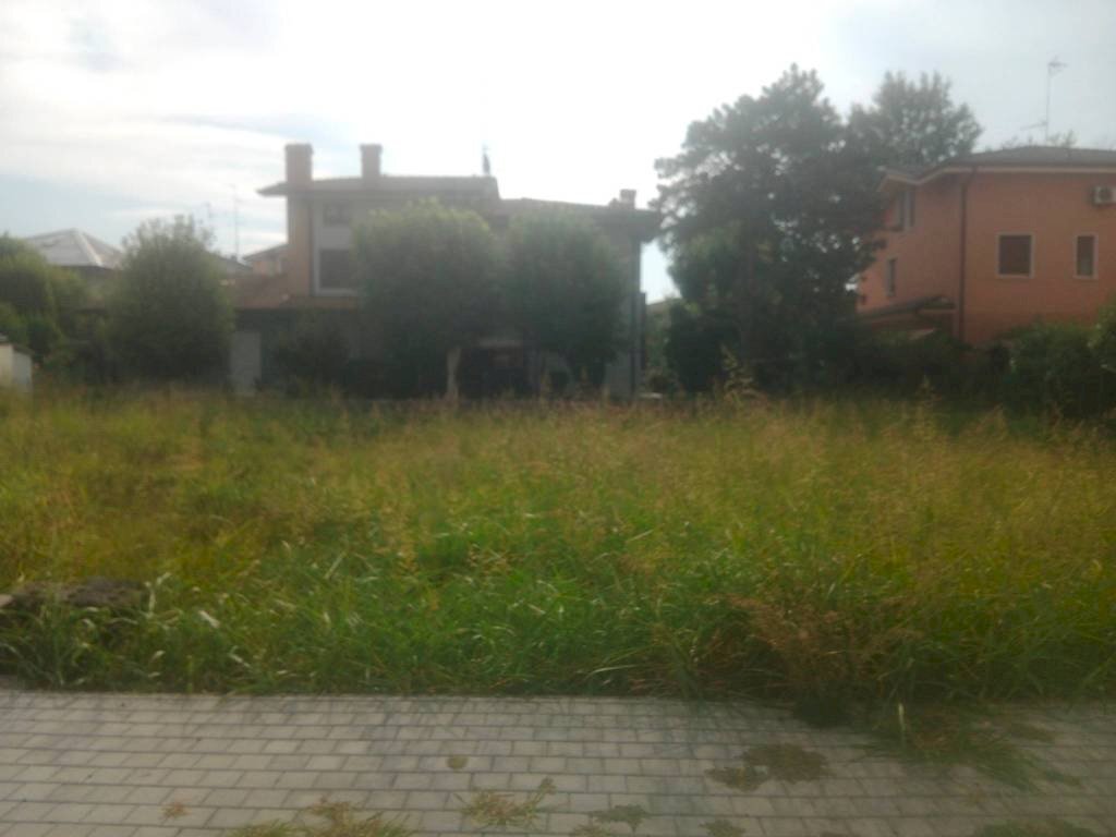 Terreno - Terreno edificabile via Savino Forti, Novi di Modena - foto 1