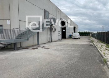 Foto 11 - Capannone piazza Libertà
 
1, Zoppola - foto 11